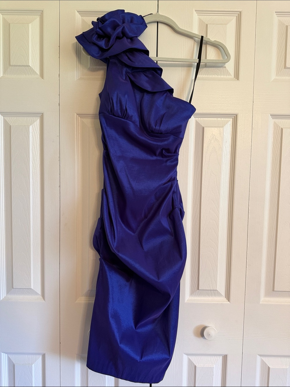Xscape One-Shoulder Royal Blue Ruffle Cocktail Dress size 4